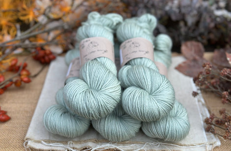 Oakworth DK in Silver Birch (Dyelot 271125)