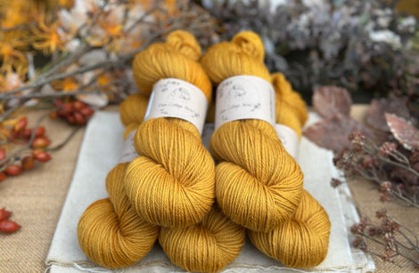 Oakworth DK in Marigold (Dyelot 271125)