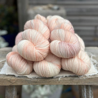 Brimham 4ply in Straw Daisy (Dyelot 060525)