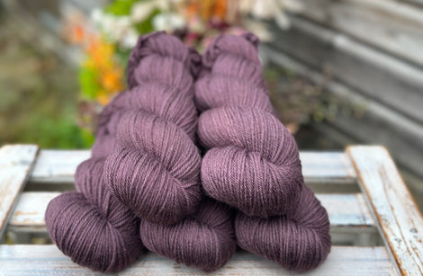 Brimham DK in Black Magic Rose (dyelot 161225)