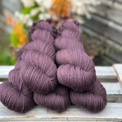 Brimham DK in Black Magic Rose (dyelot 161225)