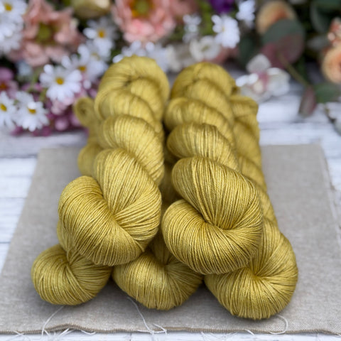 Titus 4ply in Hazel (Dyelot 070526)