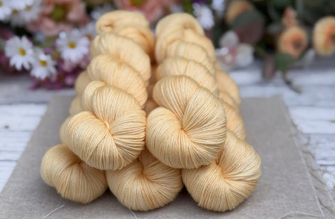 Titus 4ply in Dahlia (Dyelot 070526)
