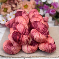 Titus 4ply in Lilies (Dyelot 070526)