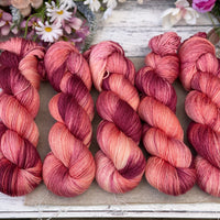 Titus 4ply in Lilies (Dyelot 070526)