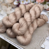 Titus 4ply in Driftwood (Dyelot 070526)