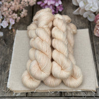 Keld Fingering in Linen (Dyelot 210526)