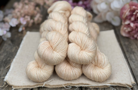 Keld Fingering in Linen (Dyelot 210526)