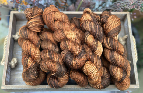 Pendle Aran in Leaf Piles (Dyelot 210126)