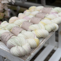 Rosedale 4ply in Cottage Garden (Dyelot 220526)