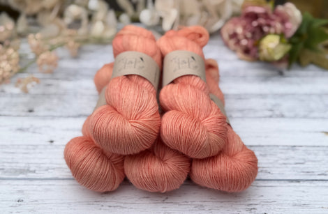 Bowland 4ply in Apricot Tulip (Dyelot 020626)