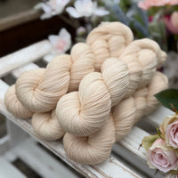 Hayton 4ply in Linen (Dyelot 110626)