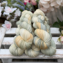 Hayton 4ply in Dyepot Luck (Dyelot 110626)