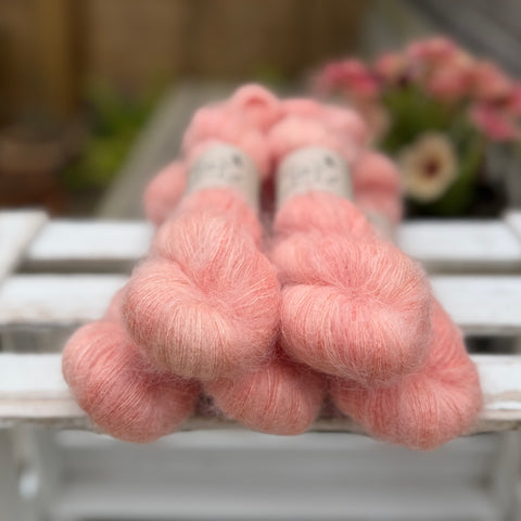 Eldwick Lace in Apricot Tulip (Dyelot 180626)