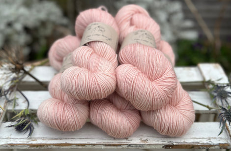 Tempo 4ply in Stonecrop (dyelot 260226)