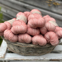 Brimham DK in Rambling Rose (dyelot 030326)