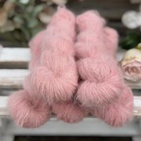 Lowther Lace in Rambling Rose (Dyelot 150726)