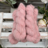 Lowther Lace in Rambling Rose (Dyelot 150726)
