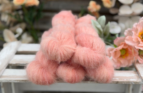Lowther Lace in Apricot Tulip (Dyelot 150726)