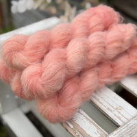 Lowther Lace in Apricot Tulip (Dyelot 150726)