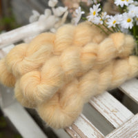 Lowther Lace in Dahlia (Dyelot 150726)