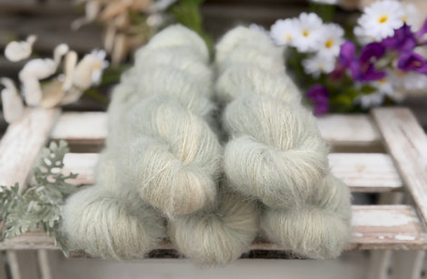 Lowther Lace in Silver Birch (Dyelot 150726)