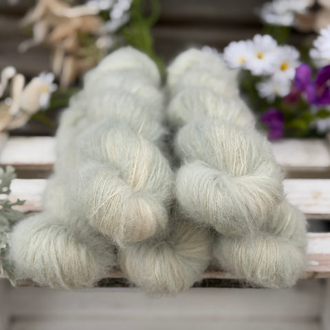 Lowther Lace in Silver Birch (Dyelot 150726)