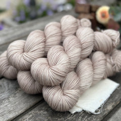 Brimham 4ply High Twist in Stone (Dyelot 180725)