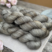 Titus 4ply in Autumn Fog (Dyelot 220725)