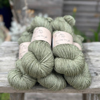 Silverdale DK in Ivy (Dyelot 070825)