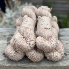 Silverdale DK in Driftwood (Dyelot 070825)