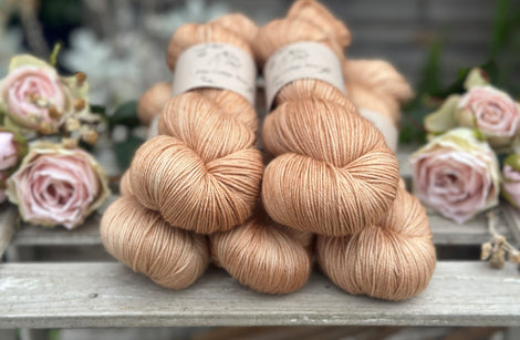 Titus 4ply in Falling Leaves (Dyelot 260825)