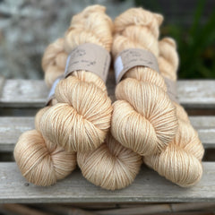 Titus DK in Whispering Grass (Dyelot 120925)