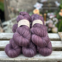 Carlisle Fingering in Elderberry (Dyelot 120925)