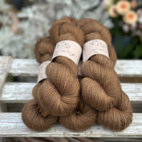 Carlisle Fingering in Chestnut (Dyelot 120925)