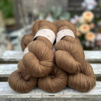 Carlisle Fingering in Chestnut (Dyelot 120925)