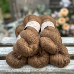 Carlisle Fingering in Chestnut (Dyelot 120925)