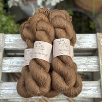 Carlisle Fingering in Chestnut (Dyelot 120925)