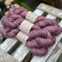 Carlisle Fingering in Heliotrope (Dyelot 120925)