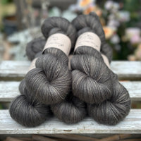 Carlisle Fingering in Charcoal (Dyelot 120925)