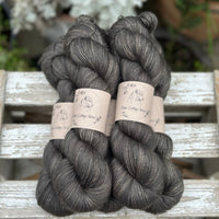 Carlisle Fingering in Charcoal (Dyelot 120925)