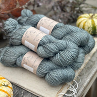 Silverdale DK in Hyssop (Dyelot 220925)