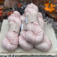 Silverdale DK in Stonecrop (Dyelot 220925)