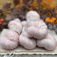 Silverdale DK in Stonecrop (Dyelot 220925)