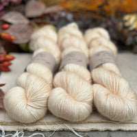 Coniston Fingering in Linen (Dyelot 250925)