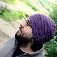 Serriform knitted hat kit