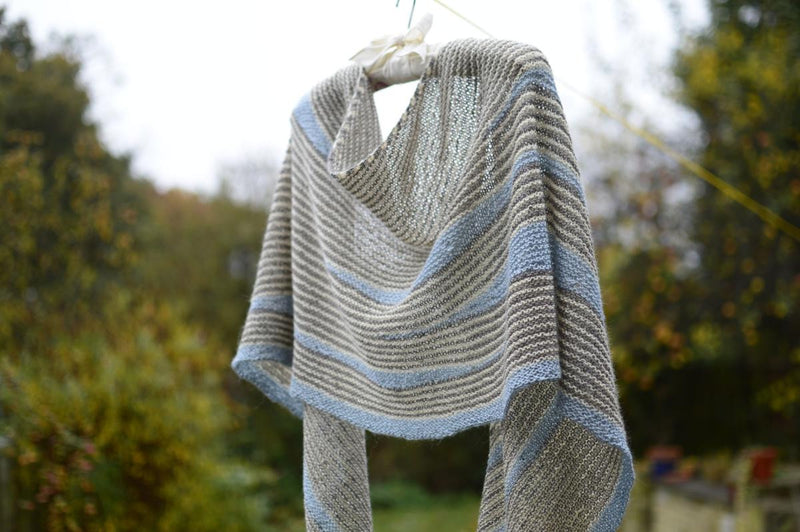 Masgot by Justyna Lorkowska: knitted shawl kit in blue/grey/cream