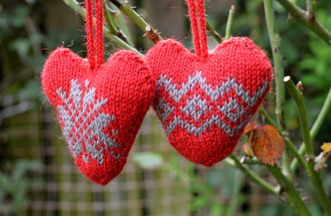 Winter Hearts knitting pattern: Digital Download