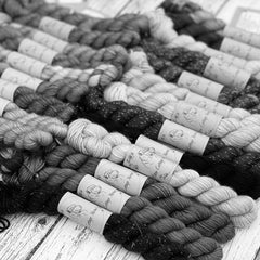Glad Tidings lucky dip mini skein yarn pack (16 x 20g)