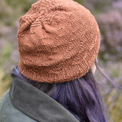 Acorn hat by Anna Elliott in Milburn DK